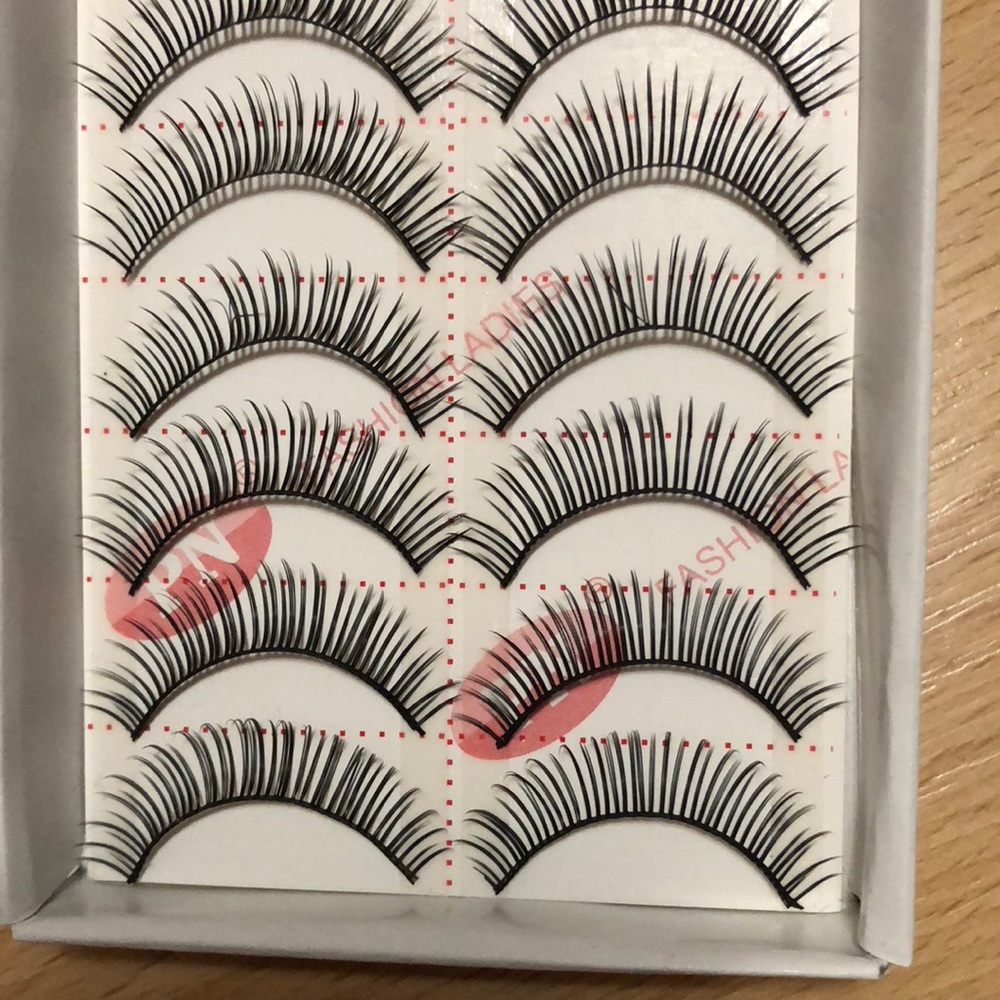 False Lashes - Picture 3 of 3